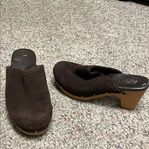 American eagle wood sole Brown Suede Clogs